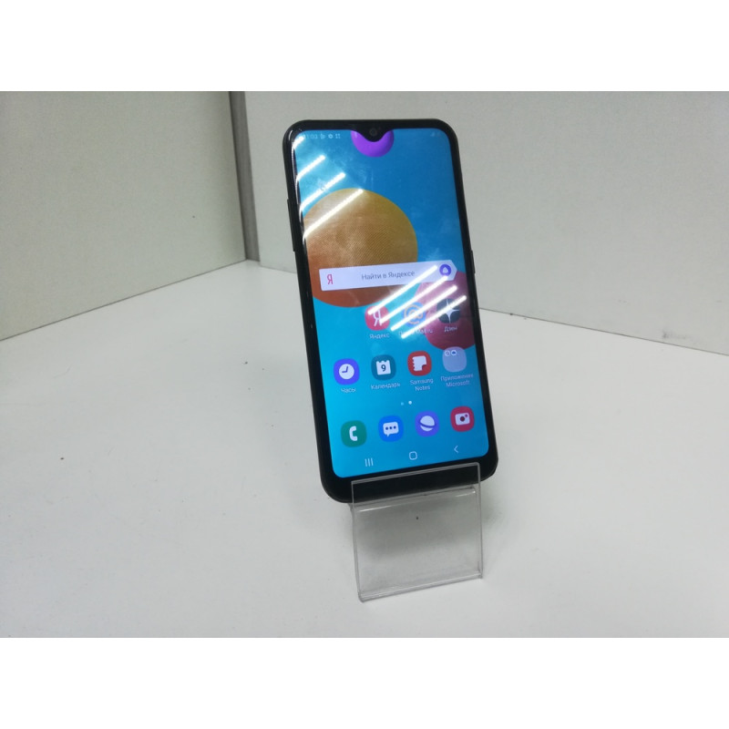 Мобильный телефон Samsung Galaxy M01 (SM-M015F/DS) 3/32 GB            
            б/у