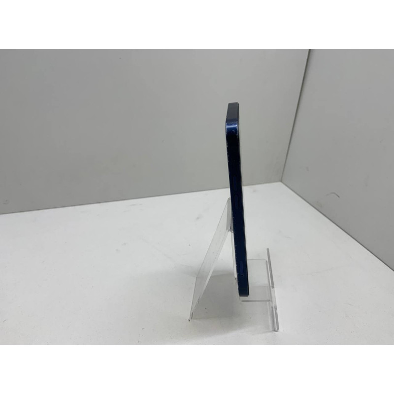 Мобильный телефон Apple iPhone 12 4/128 GB            
            б/у