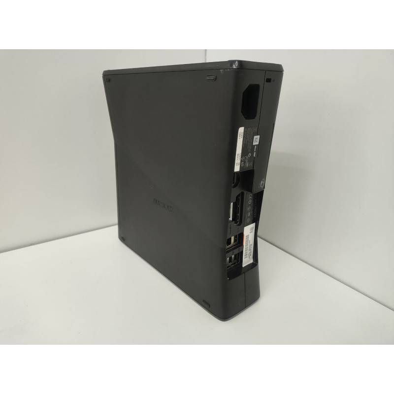Игровые приставки Microsoft Xbox 360 S 250GB            
            б/у