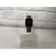 Умные Часы Apple Watch SE 40mm            
            б/у