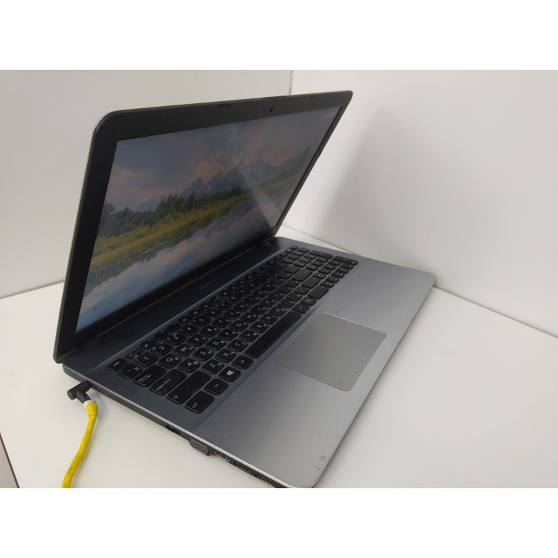 Ноутбук ASUS D541N            
            б/у