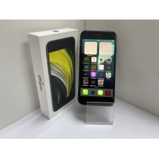 Мобильный телефон Apple iPhone SE 2020 3/128 GB            
            б/у