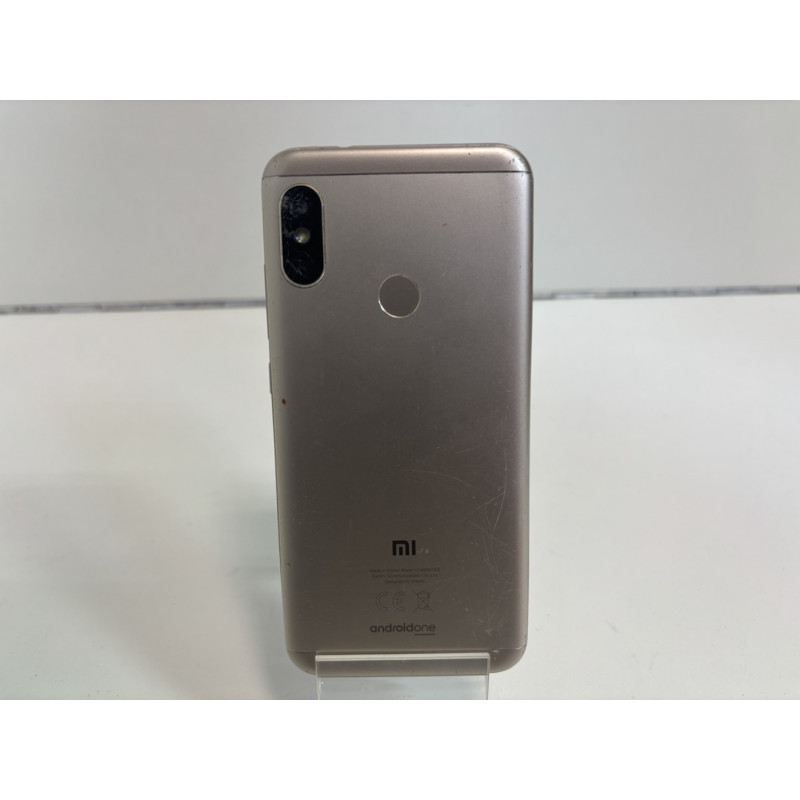 Мобильный телефон Xiaomi Mi A2 Lite 3/32 GB            
            б/у