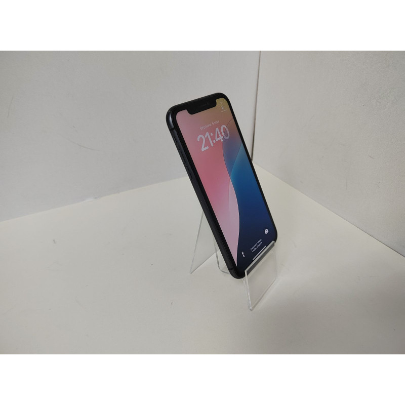 Мобильный телефон Apple iPhone 11 4/64GB            
            б/у