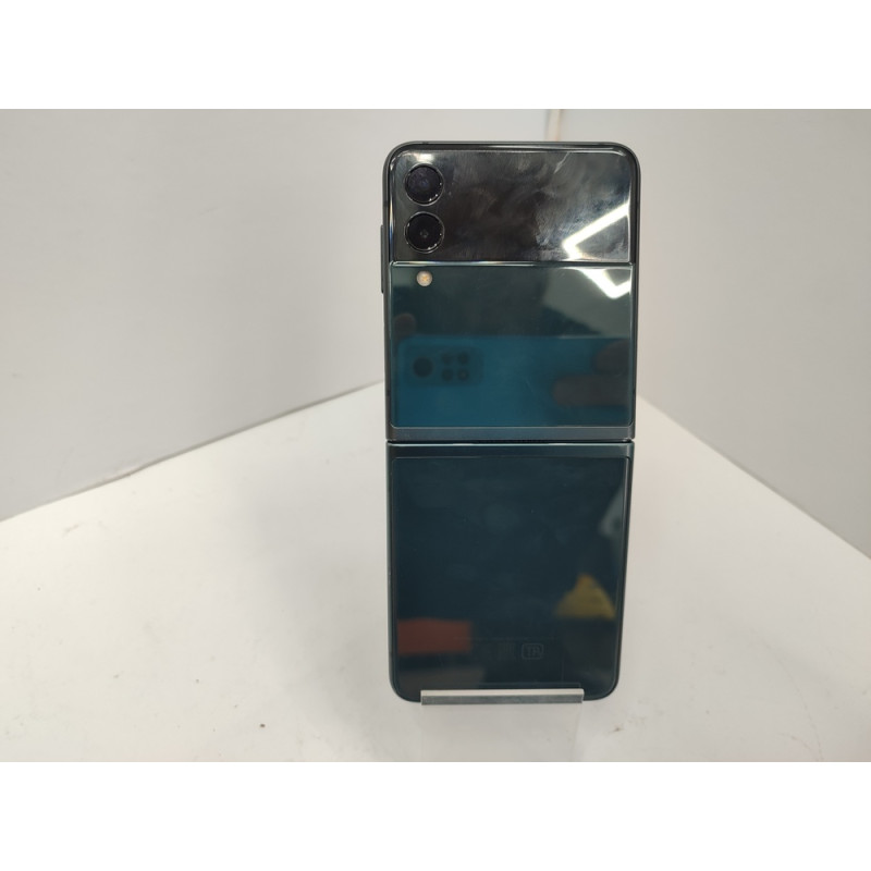 Мобильный телефон Samsung Galaxy Z Flip3 5G 8/256 GB            
            б/у