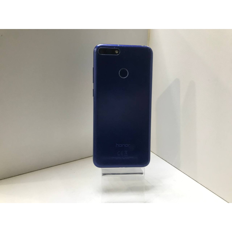 Мобильный телефон Huawei Honor 7C 3/32 GB.            
            б/у