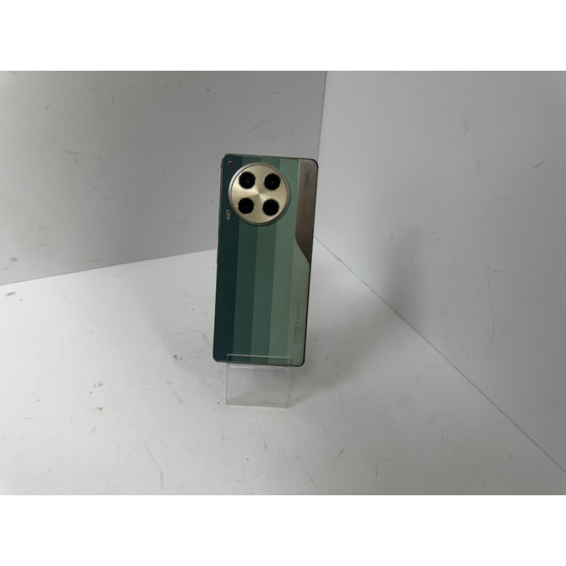 Мобильный телефон Tecno Camon 30 8/256 GB            
            б/у