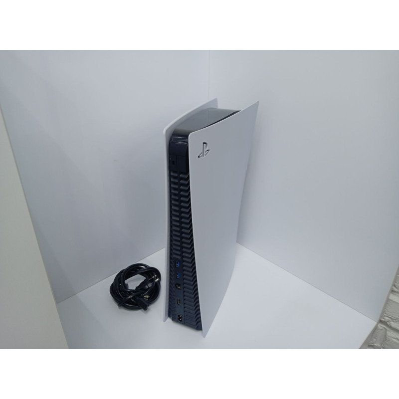 Игровые приставки Sony Playstation 5 825GB (CFI-1008A)            
            б/у