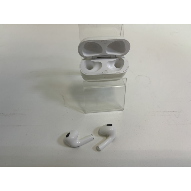 Наушники Беспроводные Внутриканальные Apple AirPods 3            
            б/у