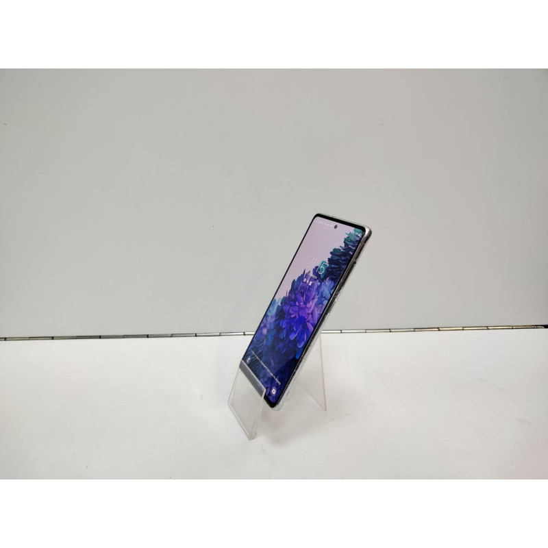 Мобильный телефон Samsung Galaxy S20 FE 6/128 GB            
            б/у