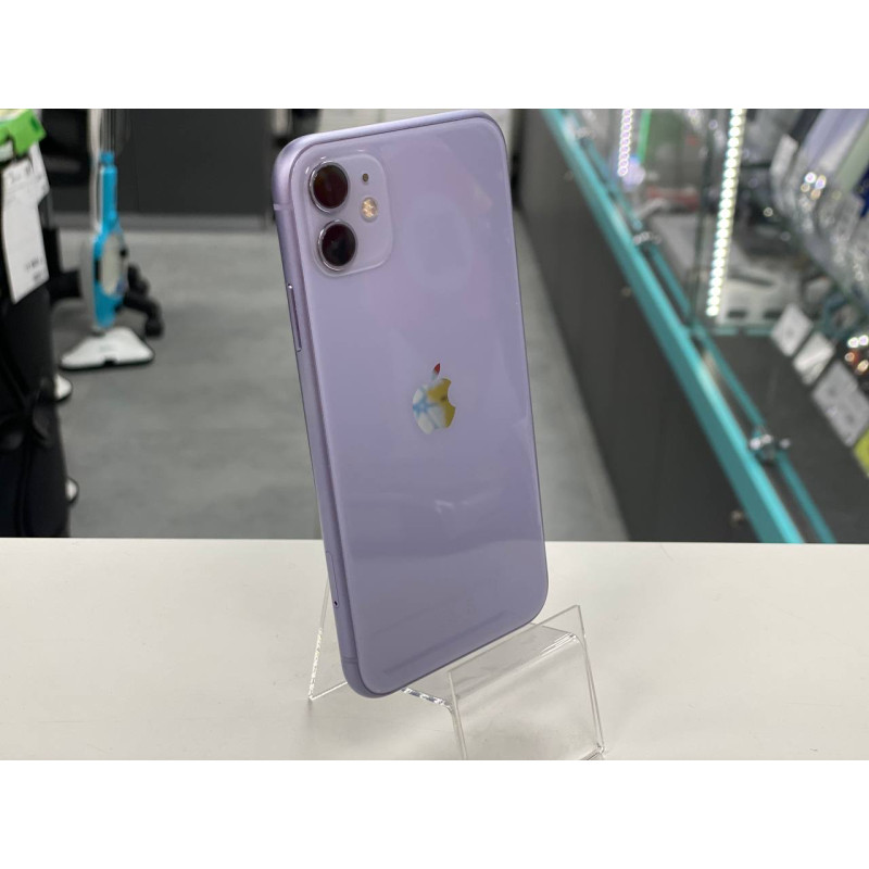 Мобильный телефон Apple iPhone 11 4/128 GB            
            б/у