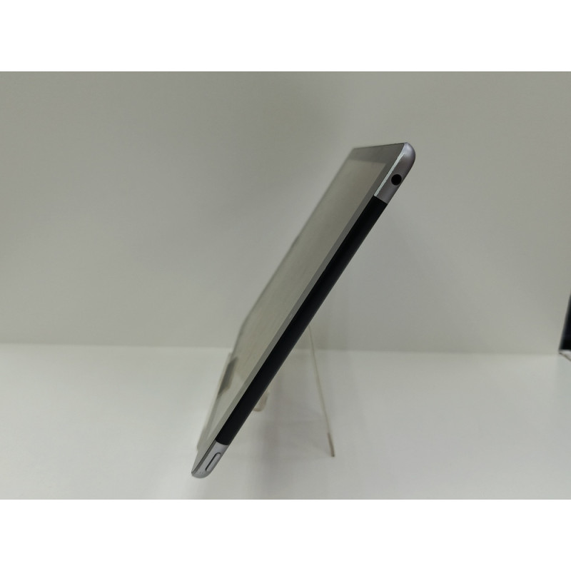 Планшет с SIM-картой Apple iPad 5 1/32 GB WiFi + Cellular            
            б/у