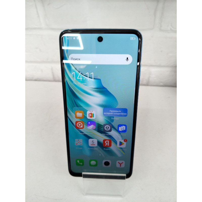 Мобильный телефон Tecno Spark 20 8/256 GB            
            б/у