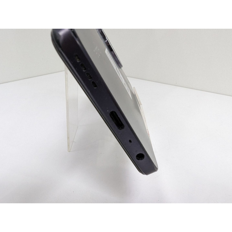Мобильный телефон REALME 11 8/256 GB            
            б/у