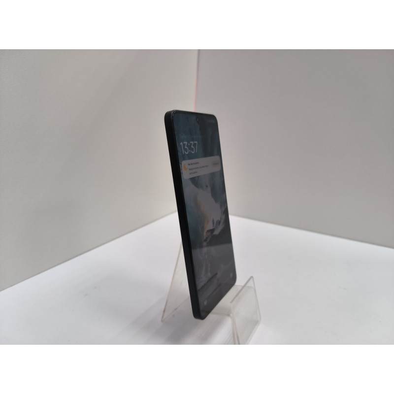 Мобильный телефон Xiaomi POCO F6 12/512 GB            
            б/у