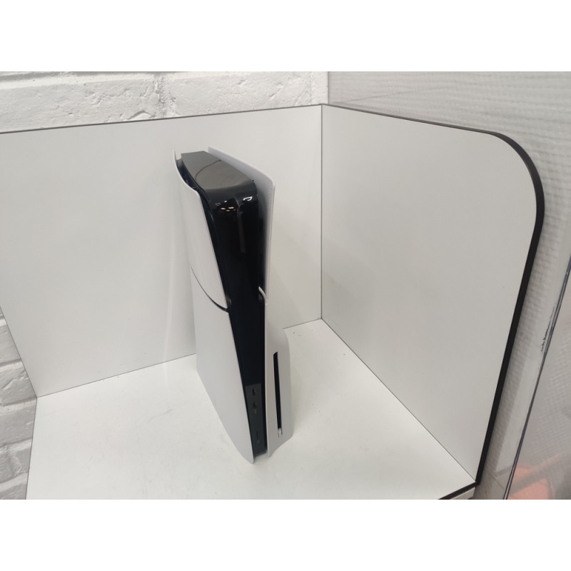 Игровые приставки Sony Playstation 5 Slim 1TB (CFI-2000)            
            б/у