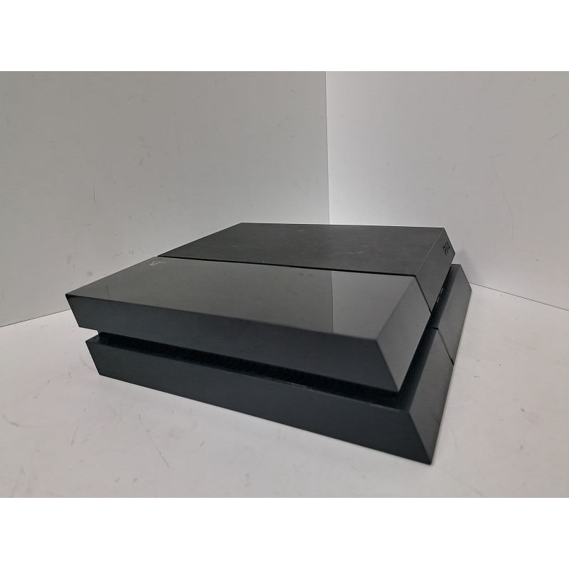 Игровые приставки Sony Playstation 4 500GB (CUH-1108A)            
            б/у