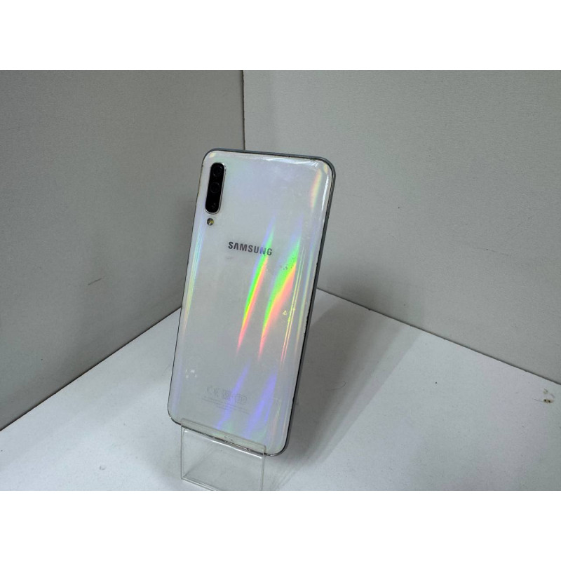 Мобильный телефон Samsung Galaxy A50 4/64 GB            
            б/у