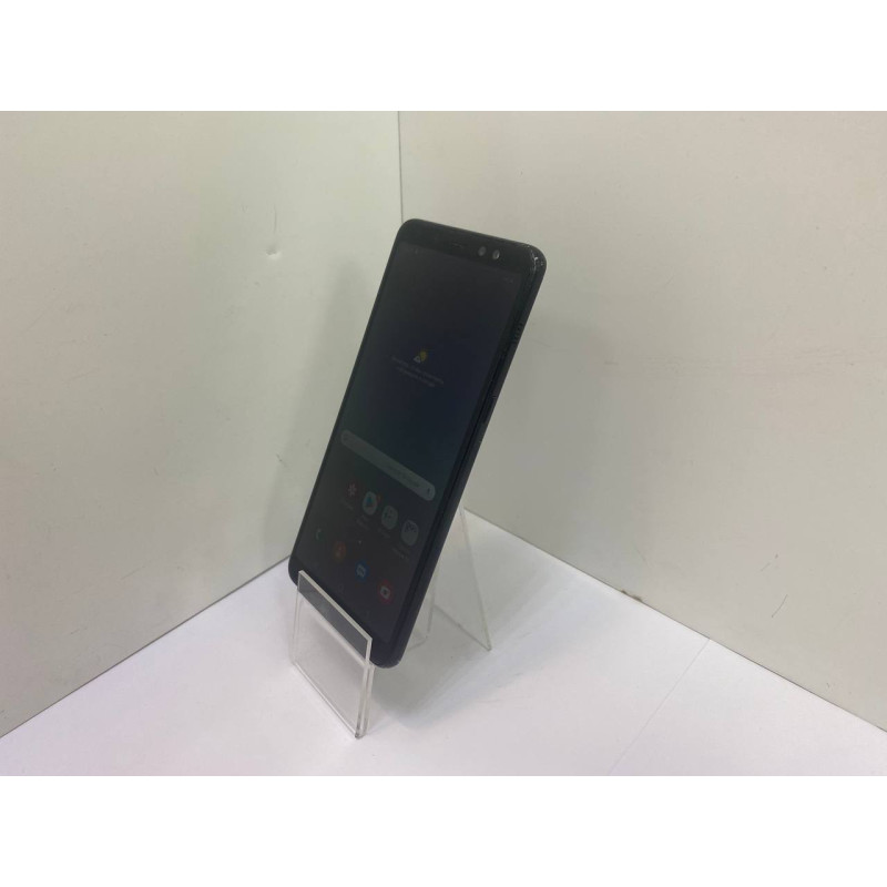 Мобильный телефон Samsung Galaxy A8 (2018) 4/32 GB            
            б/у