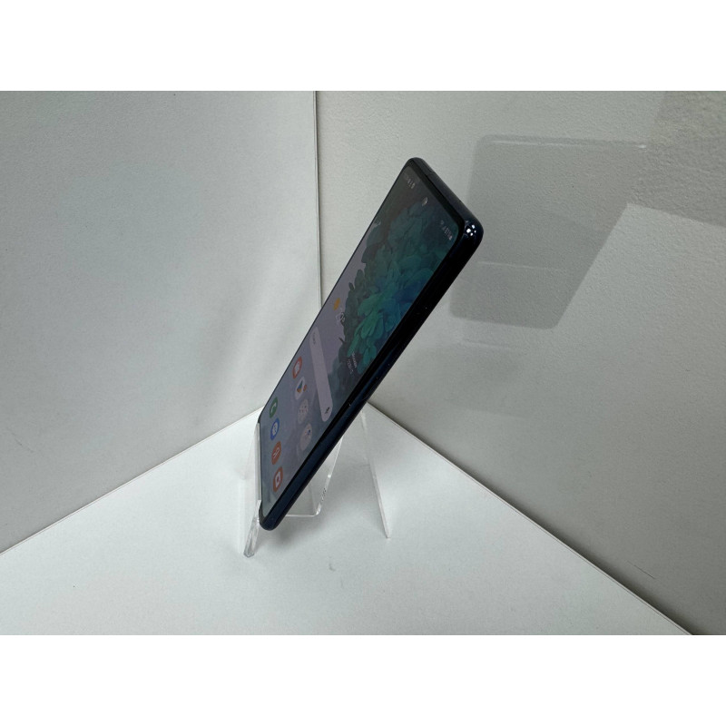 Мобильный телефон Samsung Galaxy S20 FE 6/128 GB            
            б/у