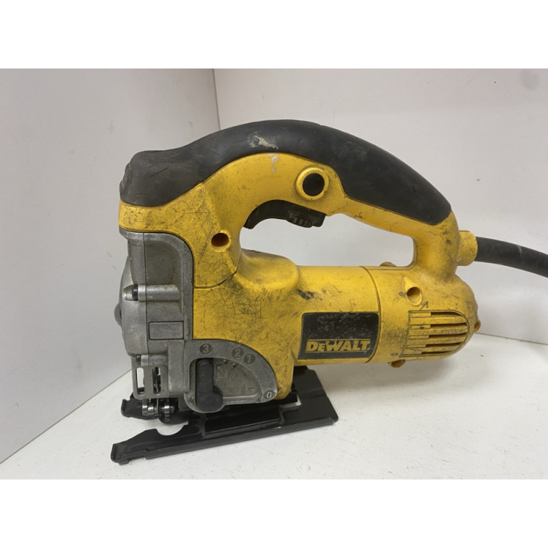 Лобзик Dewalt DW331K            
            б/у