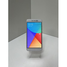 Мобильный телефон Xiaomi Redmi Note 5A 3/32 GB            
            б/у
