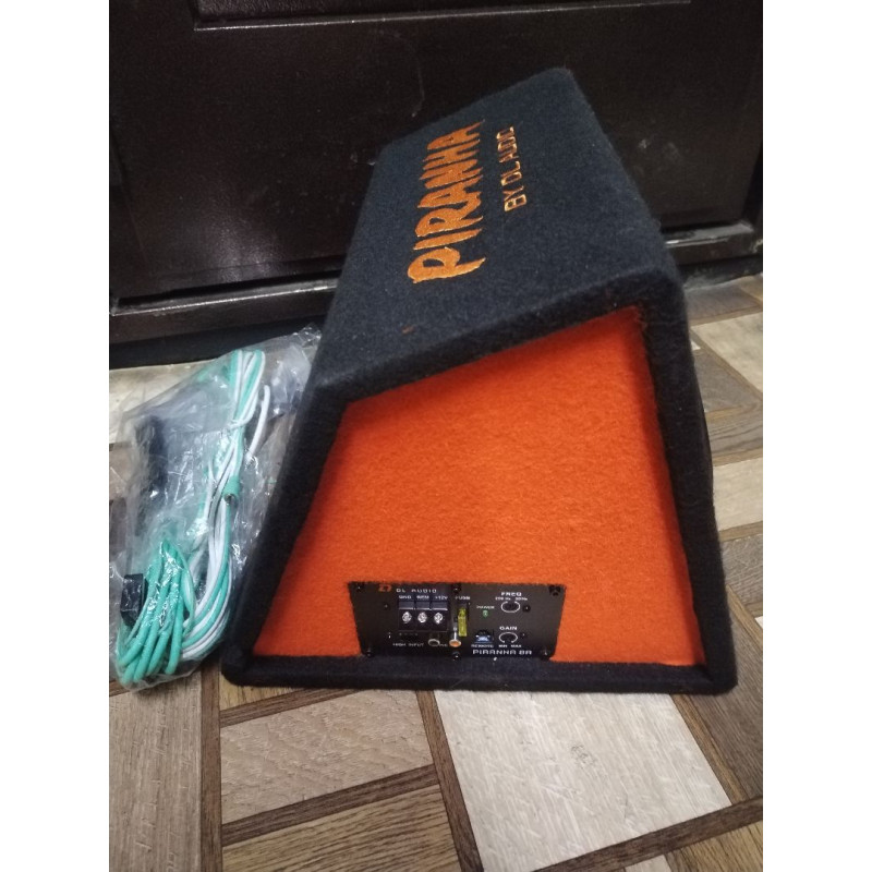 Сабвуфер автомобильный DL Audio Piranha 8A            
            б/у