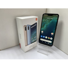 Мобильный телефон Xiaomi Mi A2 Lite 3/32 GB            
            б/у