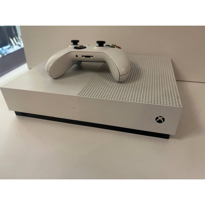 Игровые приставки Microsoft Xbox ONE S All-Digital Edition            
            б/у