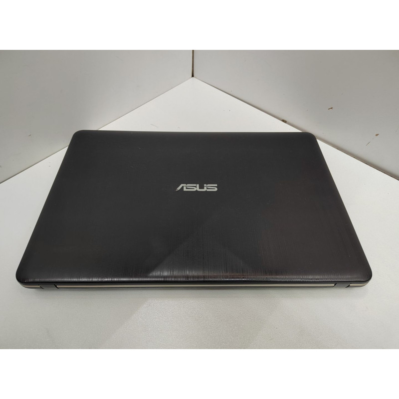 Ноутбук ASUS VivoBook R540u            
            б/у
