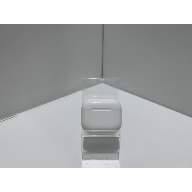 Наушники Беспроводные Внутриканальные Apple AirPods 3            
            б/у