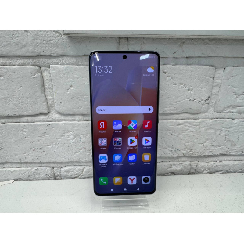 Мобильный телефон Xiaomi Redmi Note 13 Pro+ 8/256 GB            
            б/у