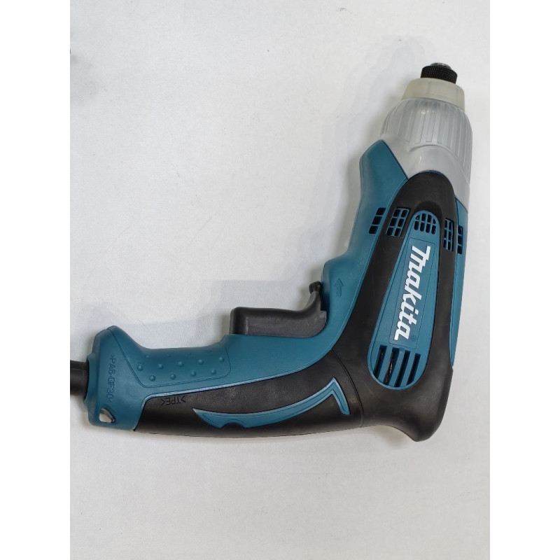 Шуруповерт Makita TD0100