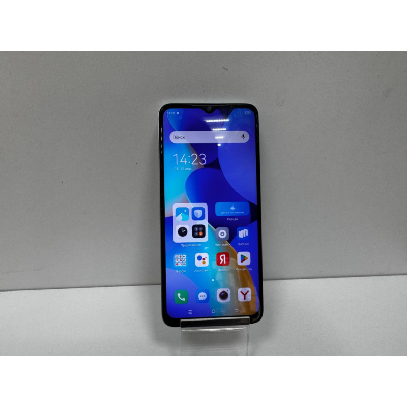 Мобильный телефон Tecno Spark 10 4/128 GB            
            б/у