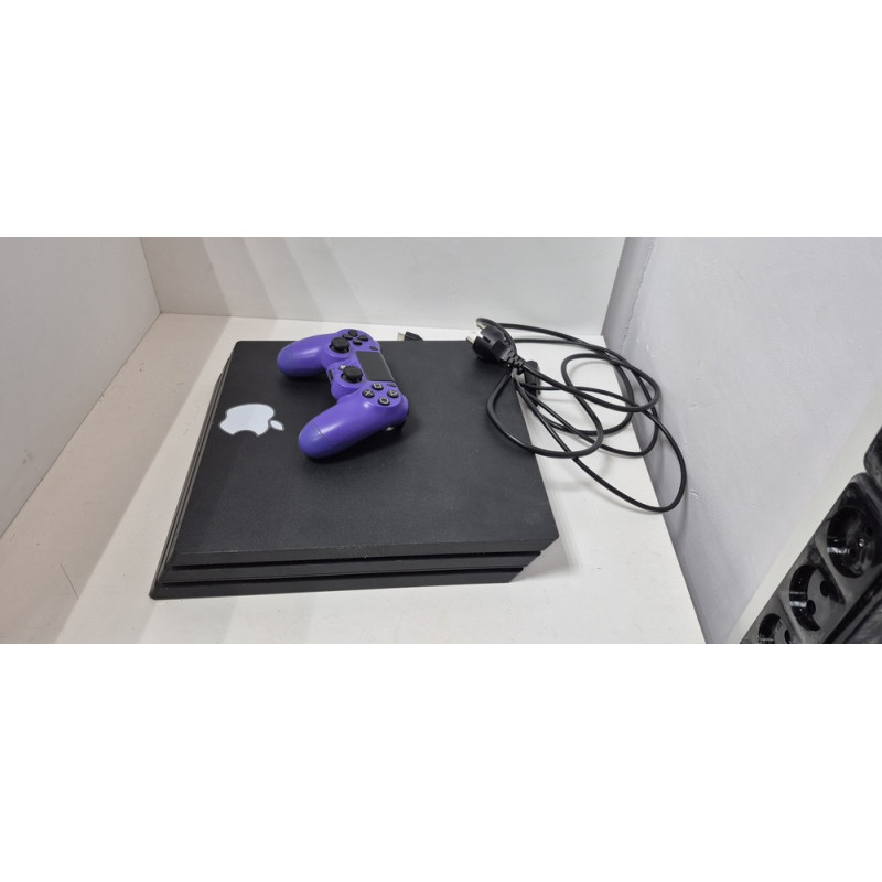 Игровые приставки Sony PlayStation 4 Pro 1 ТБ            
            б/у