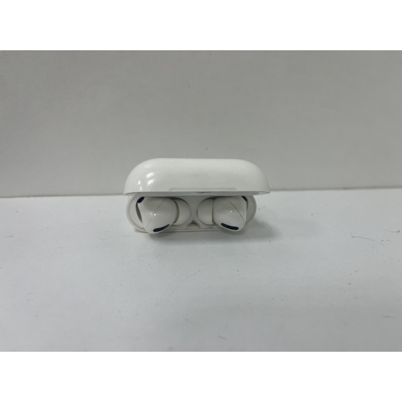 Наушники Беспроводные Внутриканальные Apple AirPods Pro            
            б/у