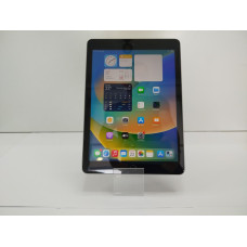 Планшет без SIM-карты Apple iPad (2017) 32Gb Wi-Fi            
            б/у