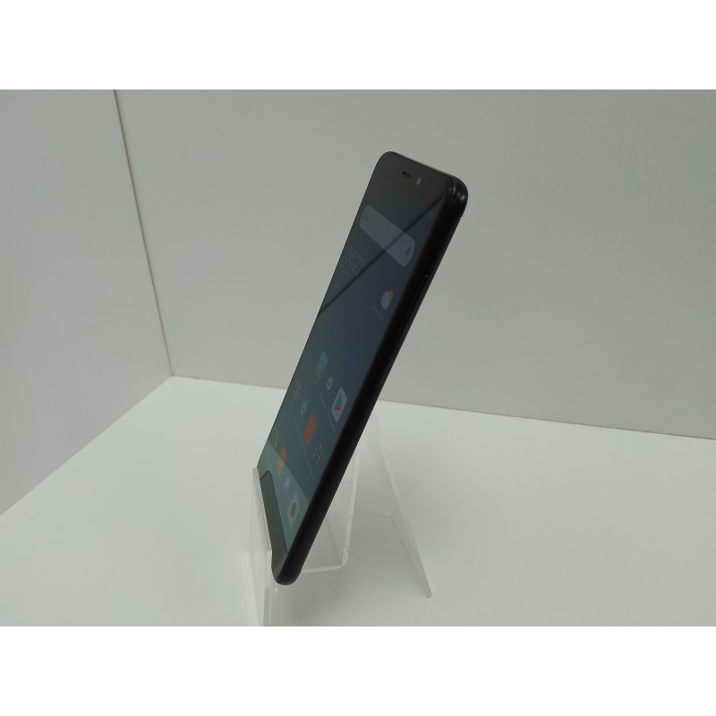 Мобильный телефон Xiaomi Redmi 5 3/32 GB.            
            б/у