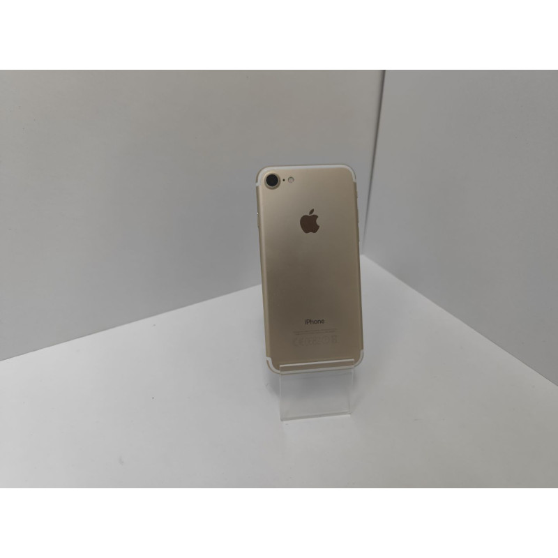 Мобильный телефон Apple iPhone 7 2/32 GB            
            б/у