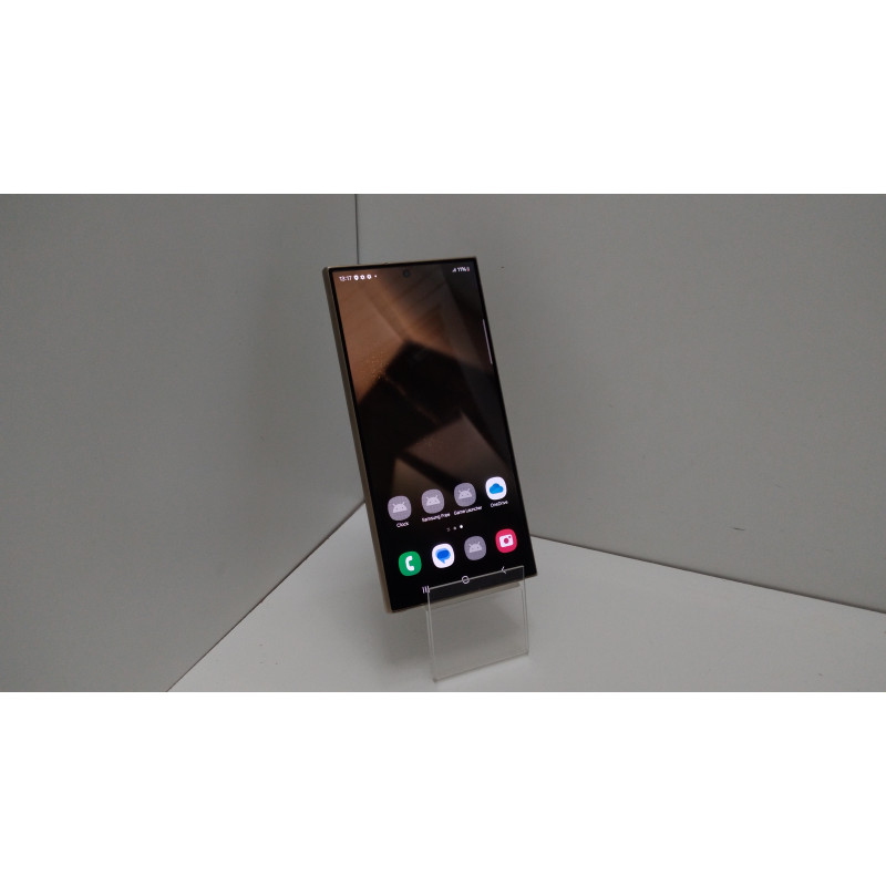 Мобильный телефон Samsung Galaxy S24 Ultra 12/256 GB            
            б/у