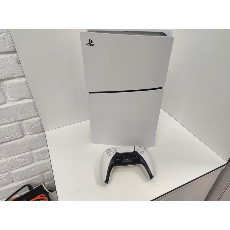 Игровые приставки Sony Playstation 5 Slim 1TB (CFI-2000)            
            б/у