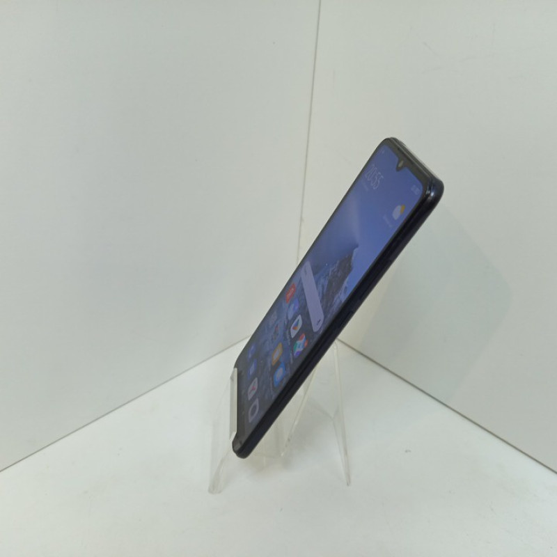 Мобильный телефон Samsung Galaxy A10 2/32 GB            
            б/у