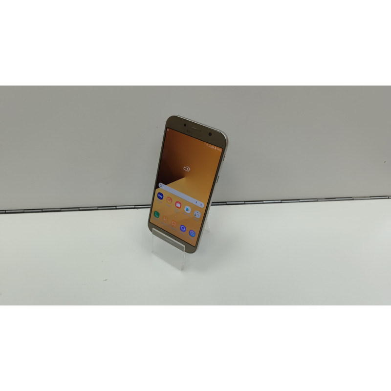 Мобильный телефон Samsung Galaxy A7 (2017) SM-A720F 3/32 GB            
            б/у