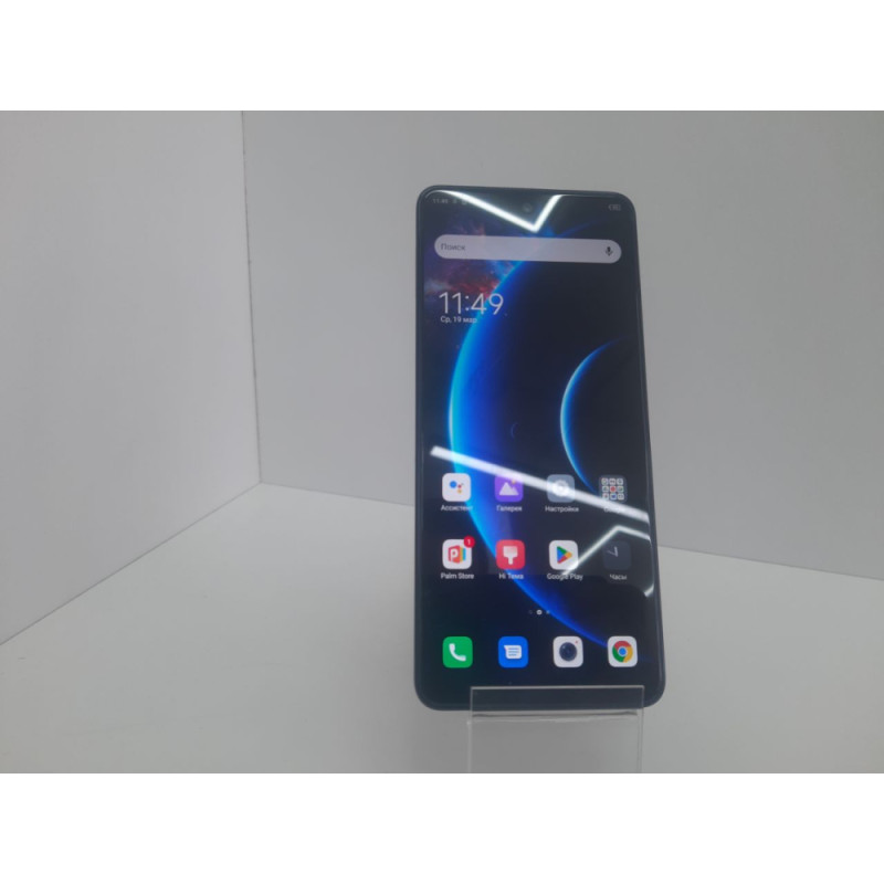 Мобильный телефон Tecno Camon 19 Pro 8/128 GB            
            б/у