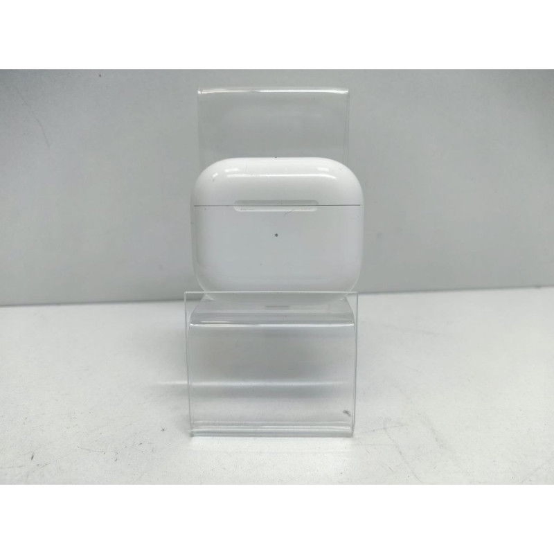 Наушники Беспроводные Внутриканальные Apple AirPods 3            
            б/у