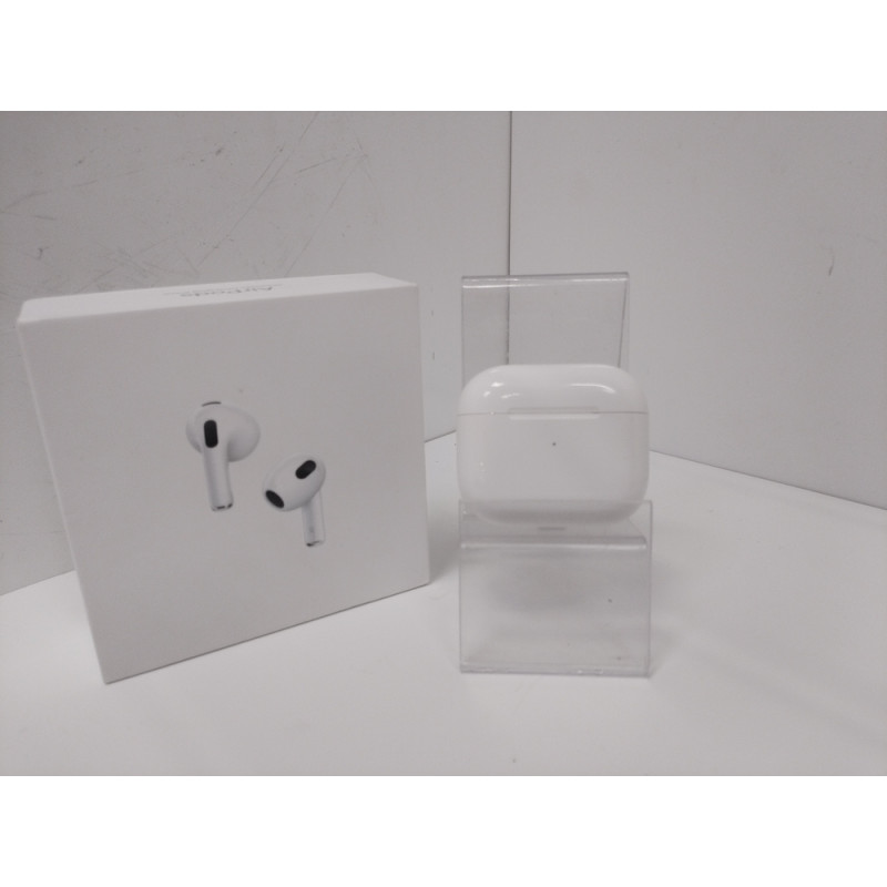 Наушники Беспроводные Внутриканальные Apple AirPods 3            
            б/у