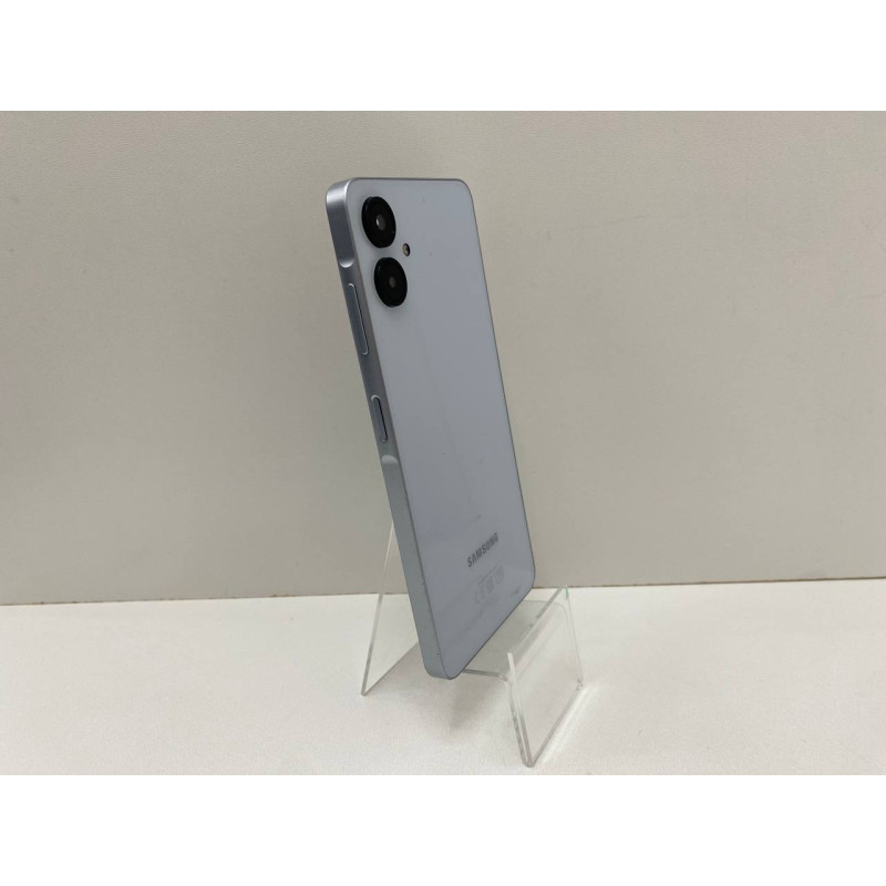 Мобильный телефон Samsung Galaxy A06 4/128 GB            
            б/у