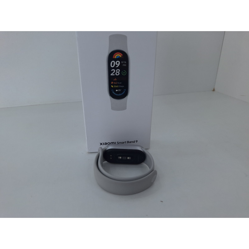 Фитнес-браслеты Xiaomi Smart Band 9            
            б/у