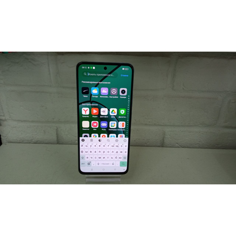 Мобильный телефон REALME 12 8/256 GB            
            б/у
