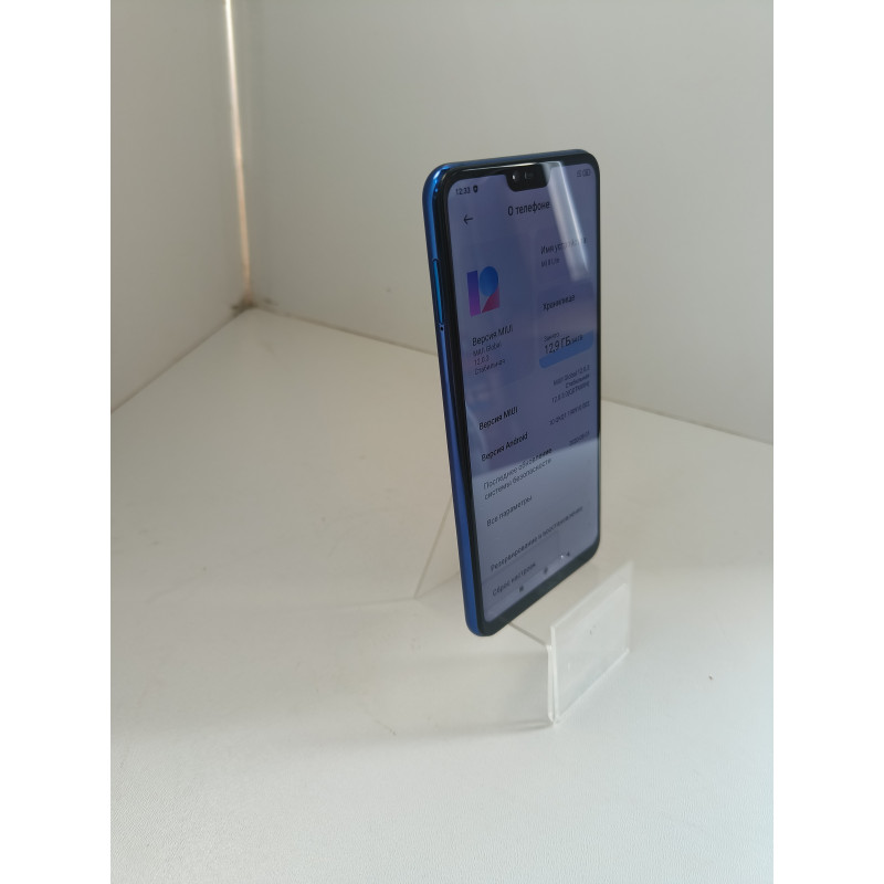 Мобильный телефон Xiaomi Mi 8 Lite 4/64 GB            
            б/у